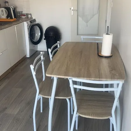 Avec Balcon A 2 Pas La Gare Appartement *